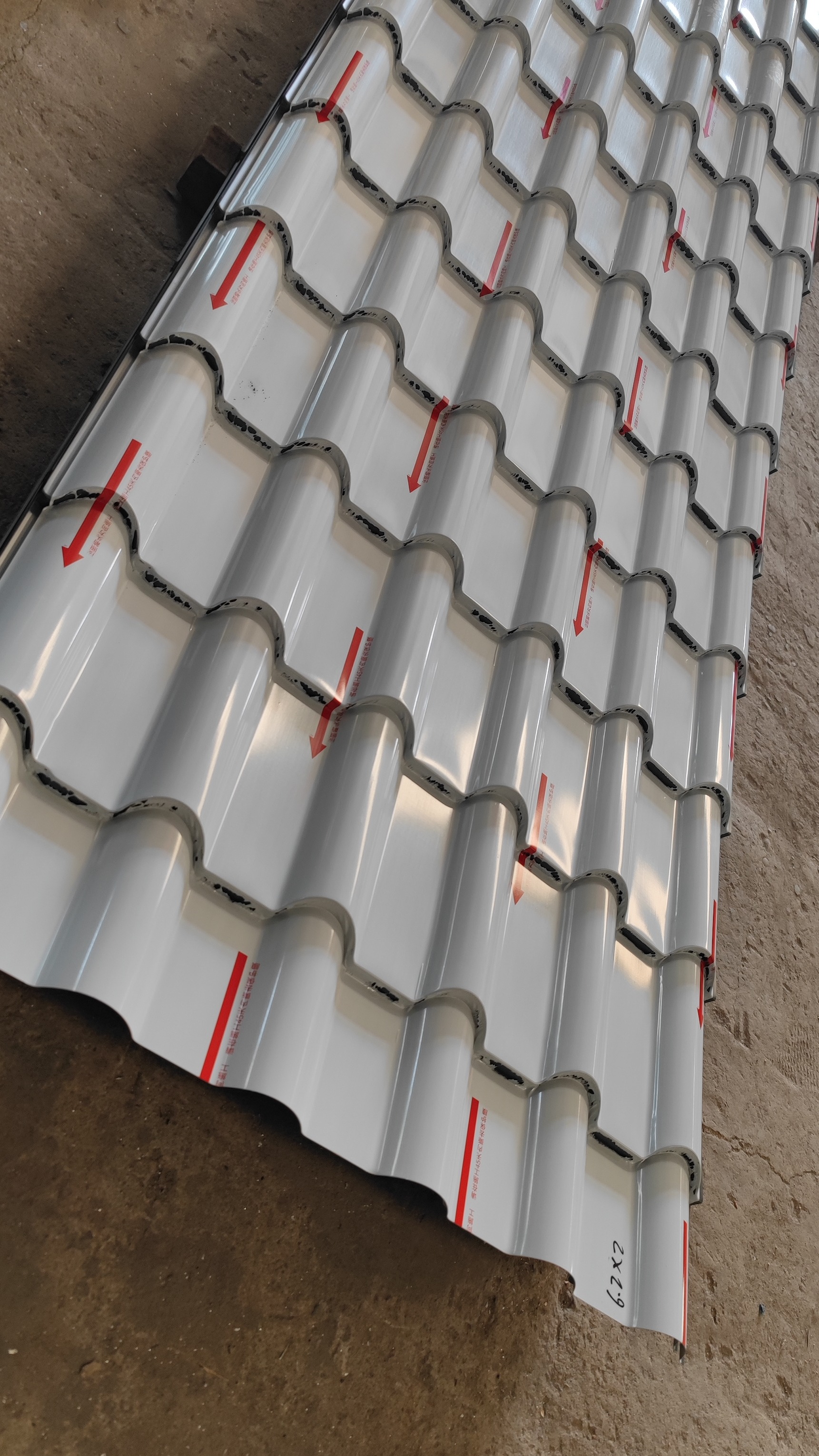 北京永成兴业钢结构公司v800型防树脂瓦竹节瓦生产实况-度小视