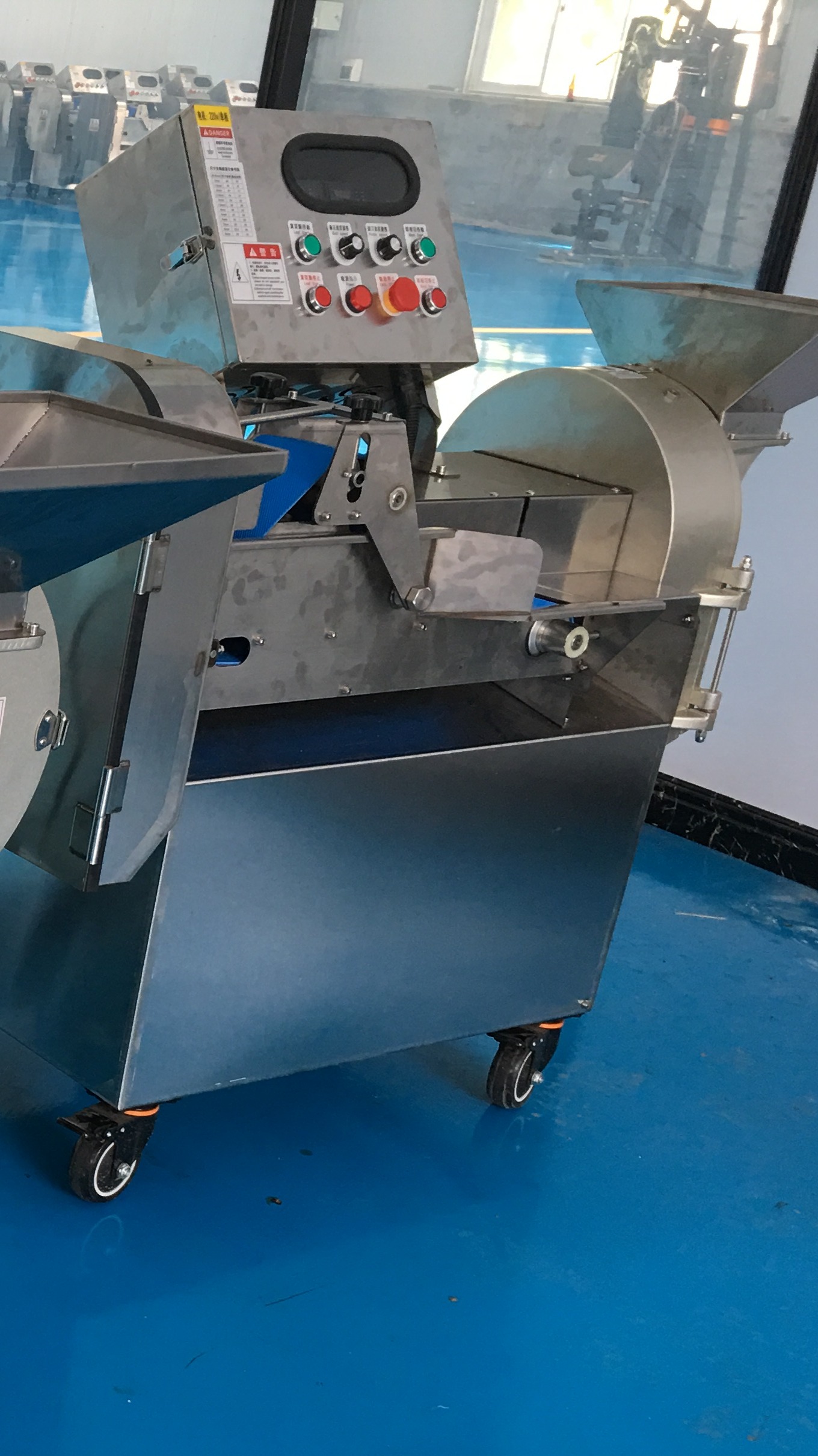 泽来鑫多功能双头切菜机,一机多用功能强大