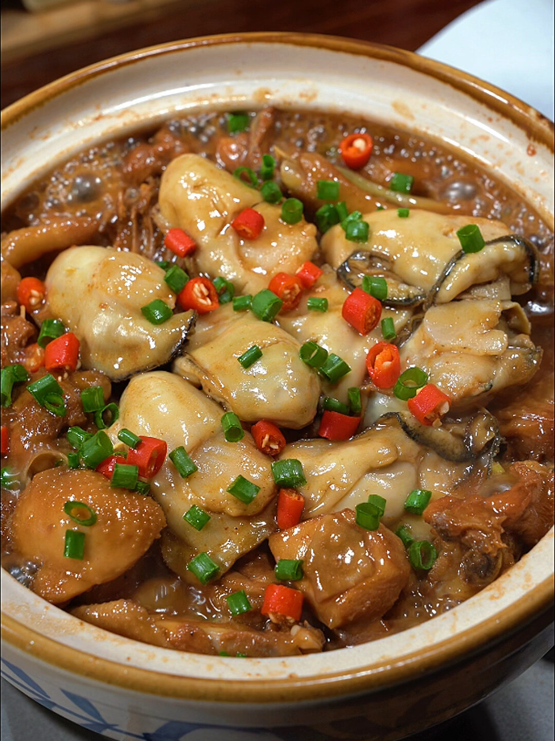 火爆大排档的广式生蚝鸡煲,鲜香美味又下饭