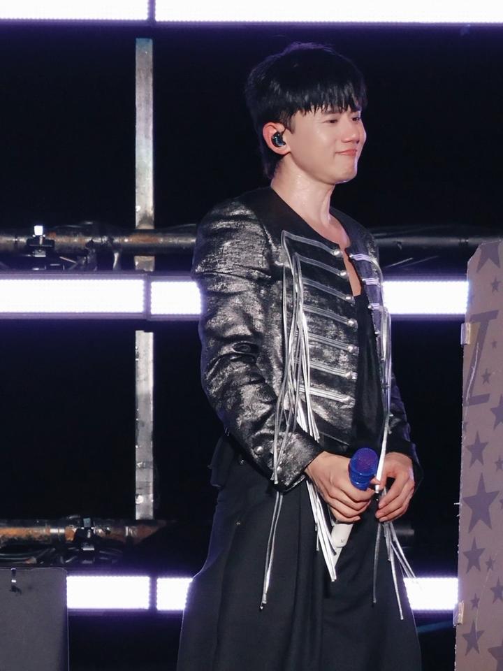 "谢谢你们陪我一直走下去"张杰年轻的战场