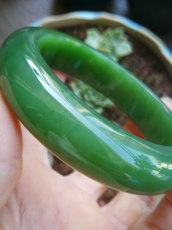 碧玉猫眼绿手镯 直播间低于两万拿到算你牛