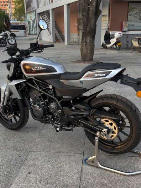 哈雷戴维森x64 350-度小视