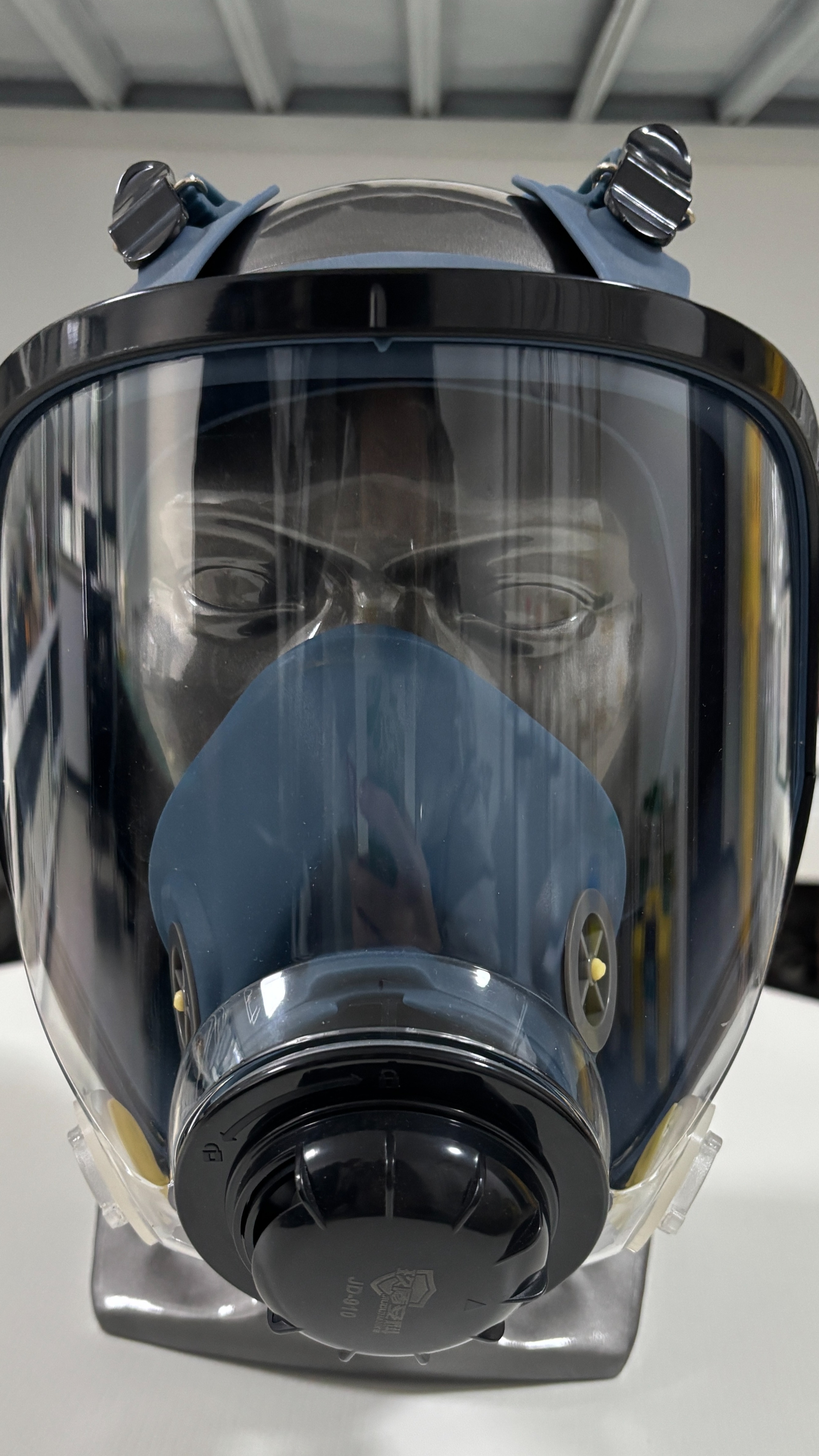 伸万安防——液态硅胶防毒面具