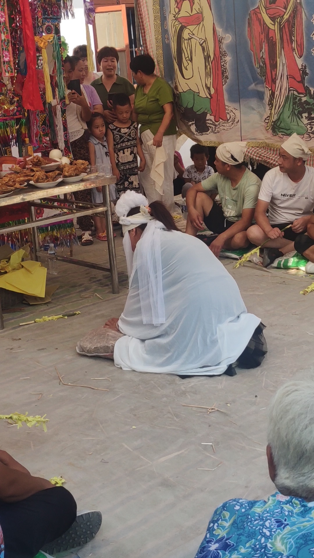 农村哭灵十二月哭妈感动全场观众