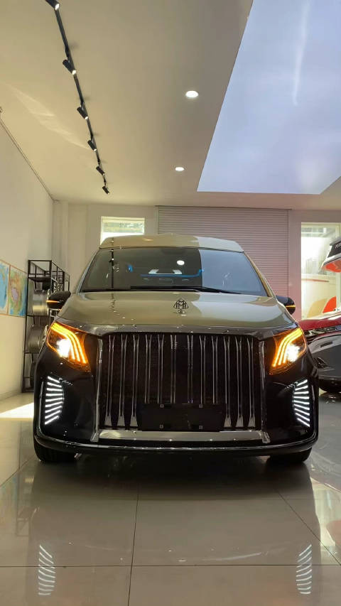 迈巴赫vs980豪华双拼商务车奔驰 奔驰 商务车 迈巴赫-度小视