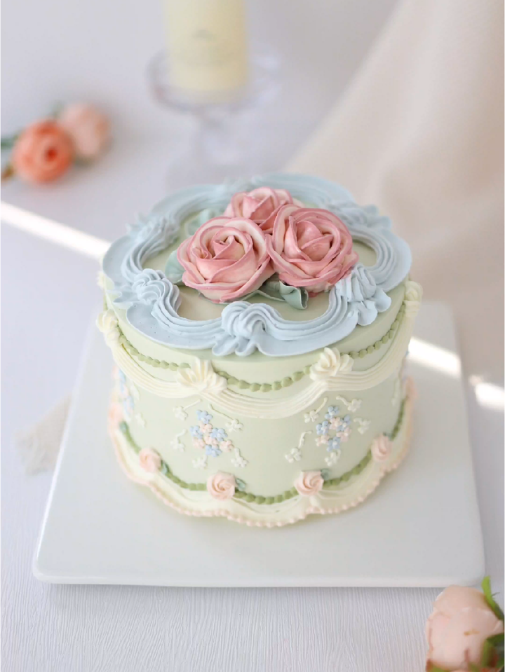 西点烘焙培训 二十秒教会你奶油玫瑰花呀