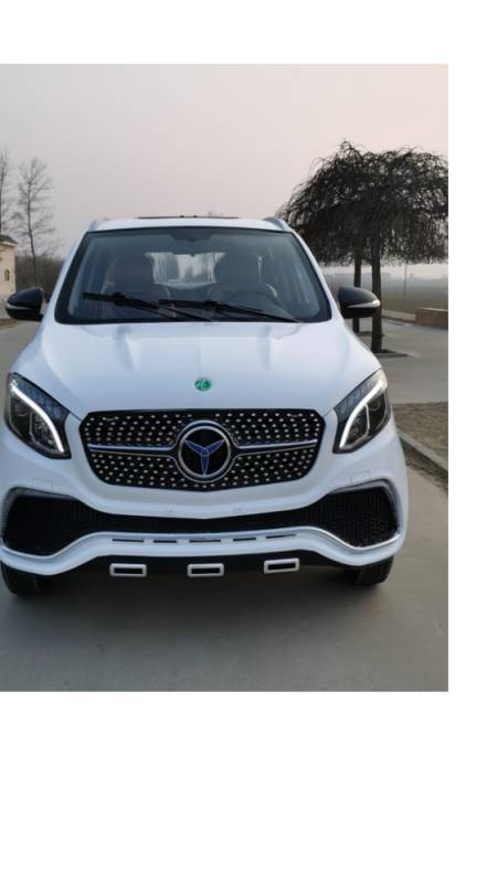 给大家看看同事新买的三缸纯燃油代步车,五门五大座,自动挡-度小视