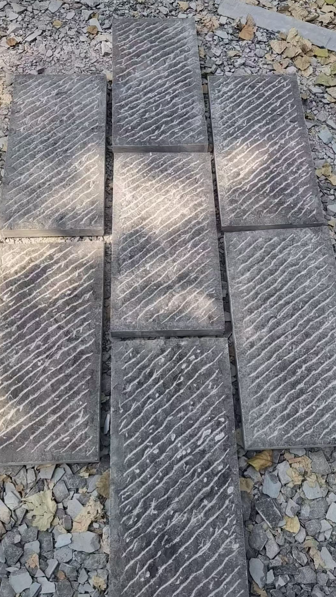 錾道面青石板地铺石大量供应 抗压耐磨
