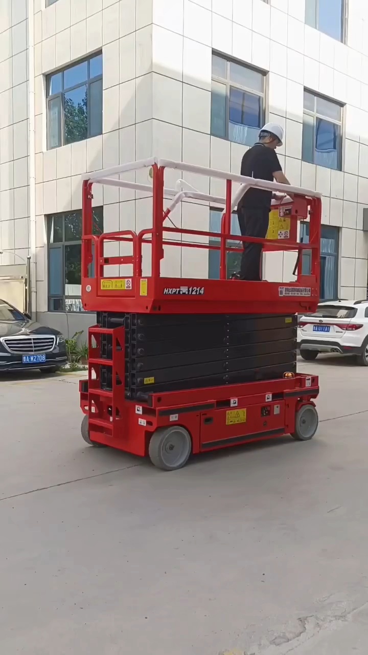 全自行动升降机车平台高空作业登高车