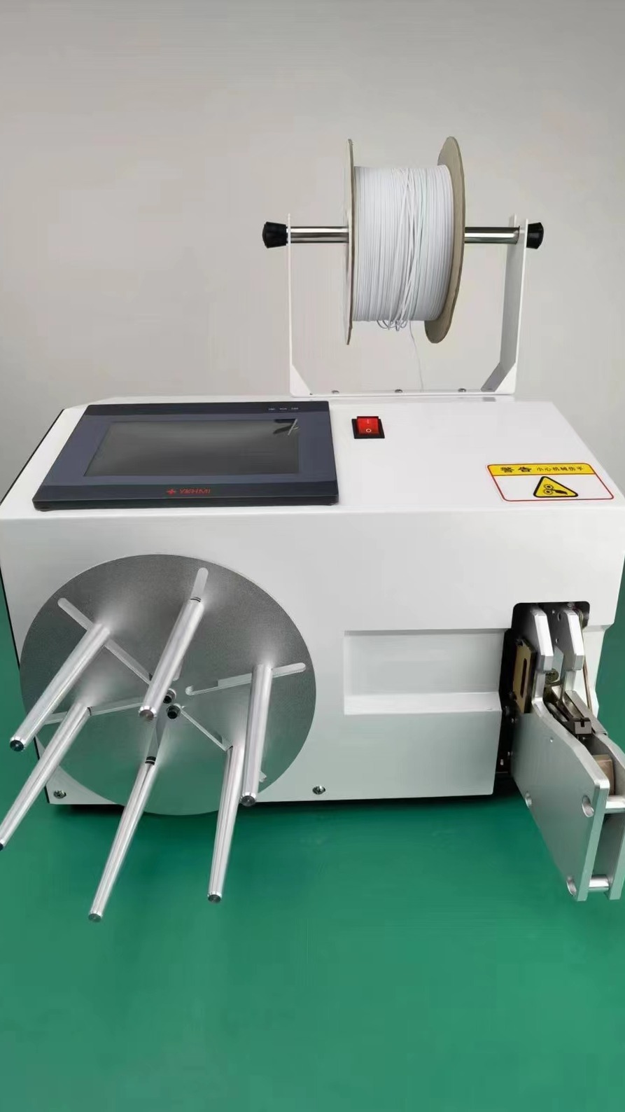 自动束线机原本八个小时的工作量现在几个小时就搞定