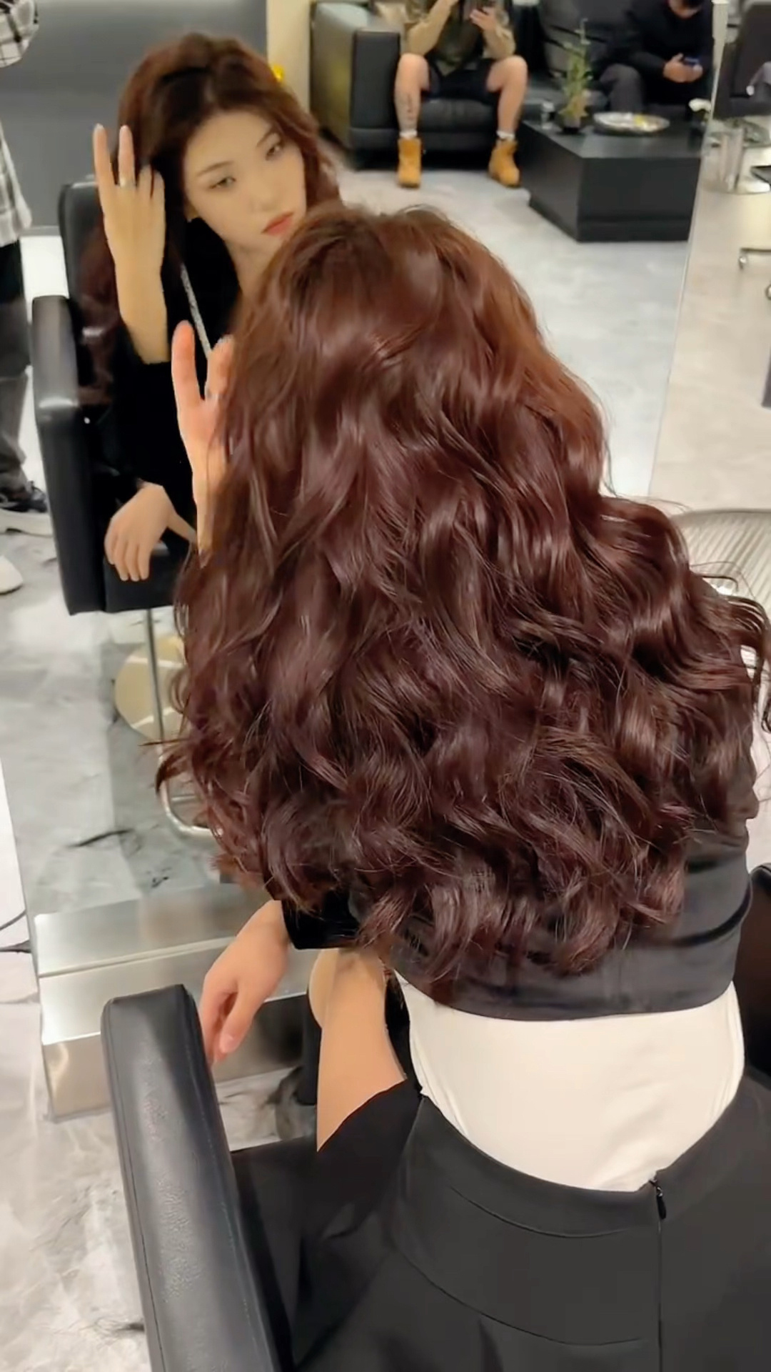 高层次烫发不仅显气质而且巨显发量