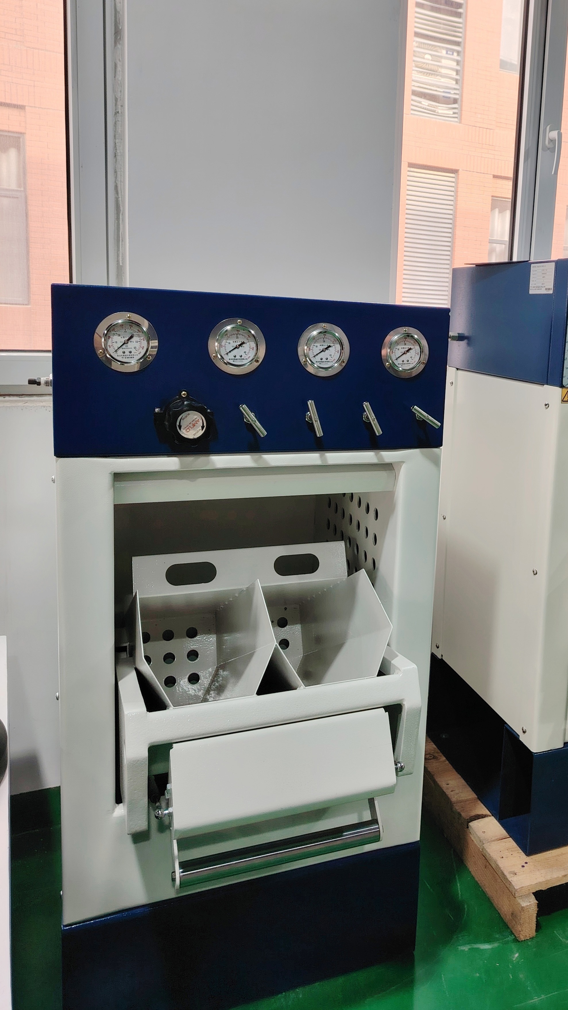 海德诺 高压气瓶防爆充气柜 便携式防爆充气箱