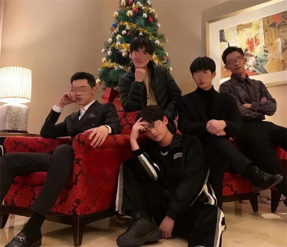 2019年上海"白马会所":富婆豪掷百万博男模一笑,事后被打断腿