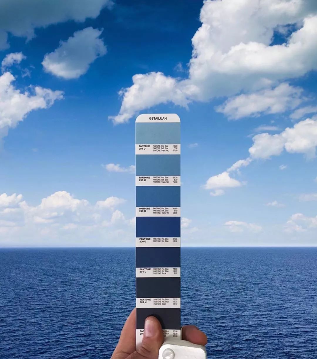 蓝色中有很多蓝,你到底适合穿哪些蓝?你适合穿深海军蓝吗?