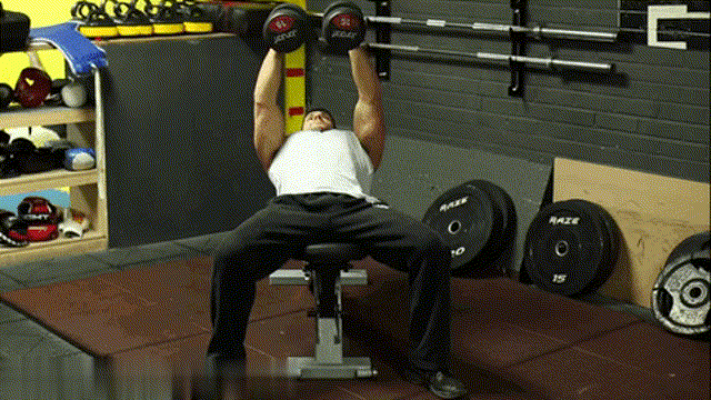 哑铃上斜卧推练习你是否有过这样的疑惑,为什么在健身房里,很多人都在