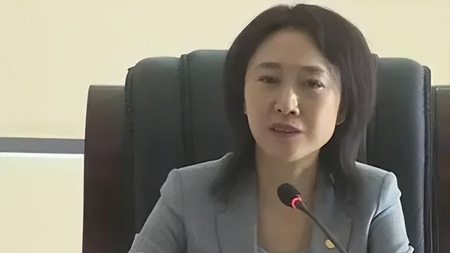 鞍山国税局长刘光明:花50万整翘臀,敛财数亿,50岁看着像20多岁