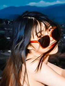 她以为她是个狠人，结果我比她更狠，因为我是个狼人#百家真人生活秀#