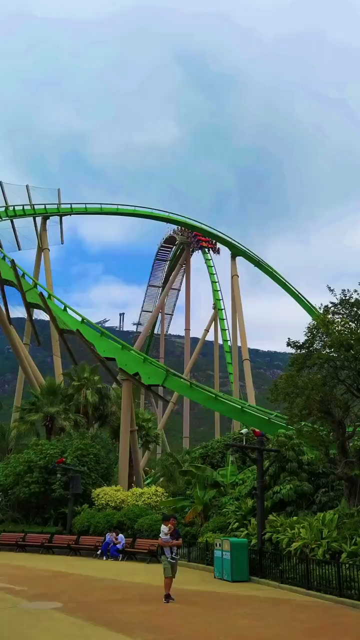 长隆海洋王国鹦鹉过山车最高时速达108千米小时-度小视