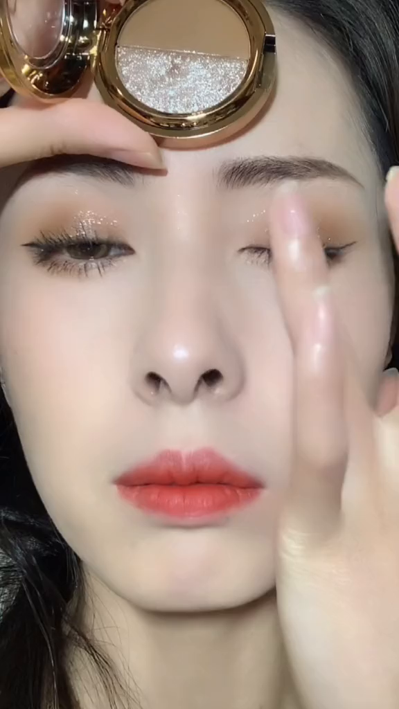 经典百搭的大地色,肿眼泡内双的姐妹涂也好看眼影眼妆教程-度小视