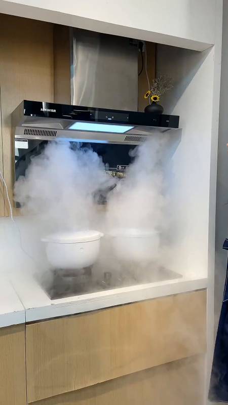 新房装修选择一款大吸力的油烟机,非常重要,语音操控3种开启方式-度小