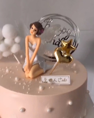 给金榜题名的女女儿订的生日蛋糕,完成那一刻,真是太稀罕了!