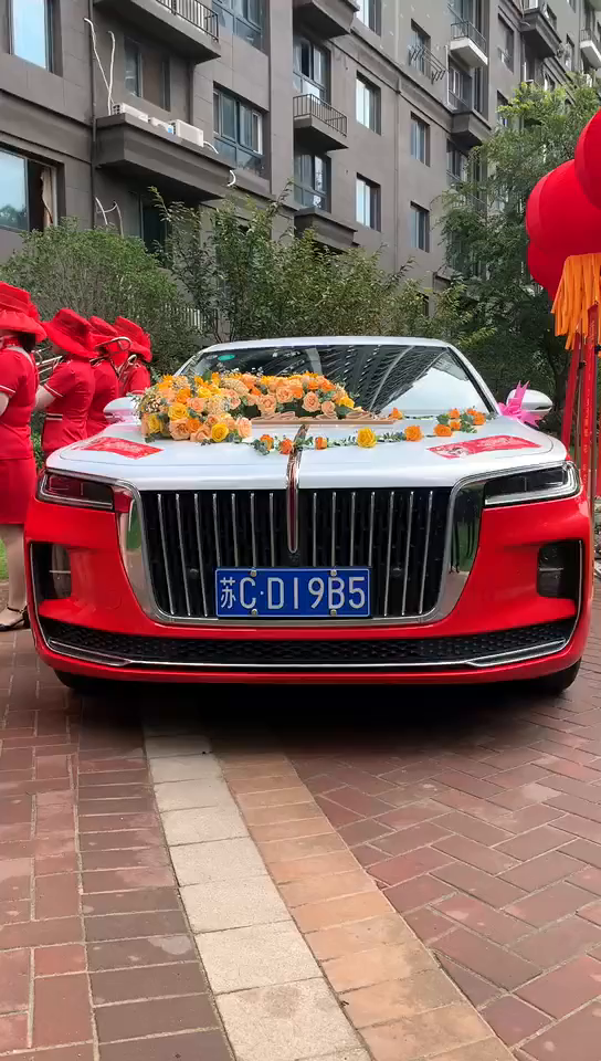 贝乐婚车红旗婚车婚庆车队太美了-度小视