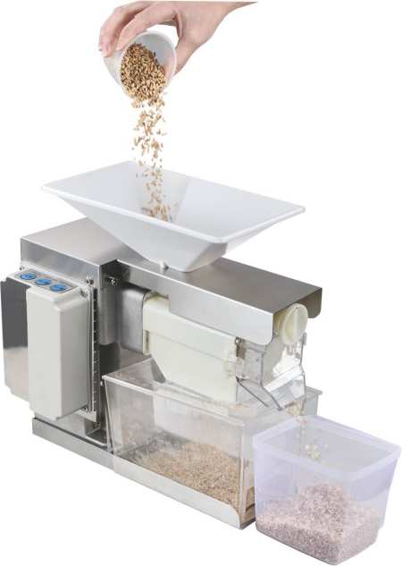 家用胚芽米机碾出新鲜胚芽米