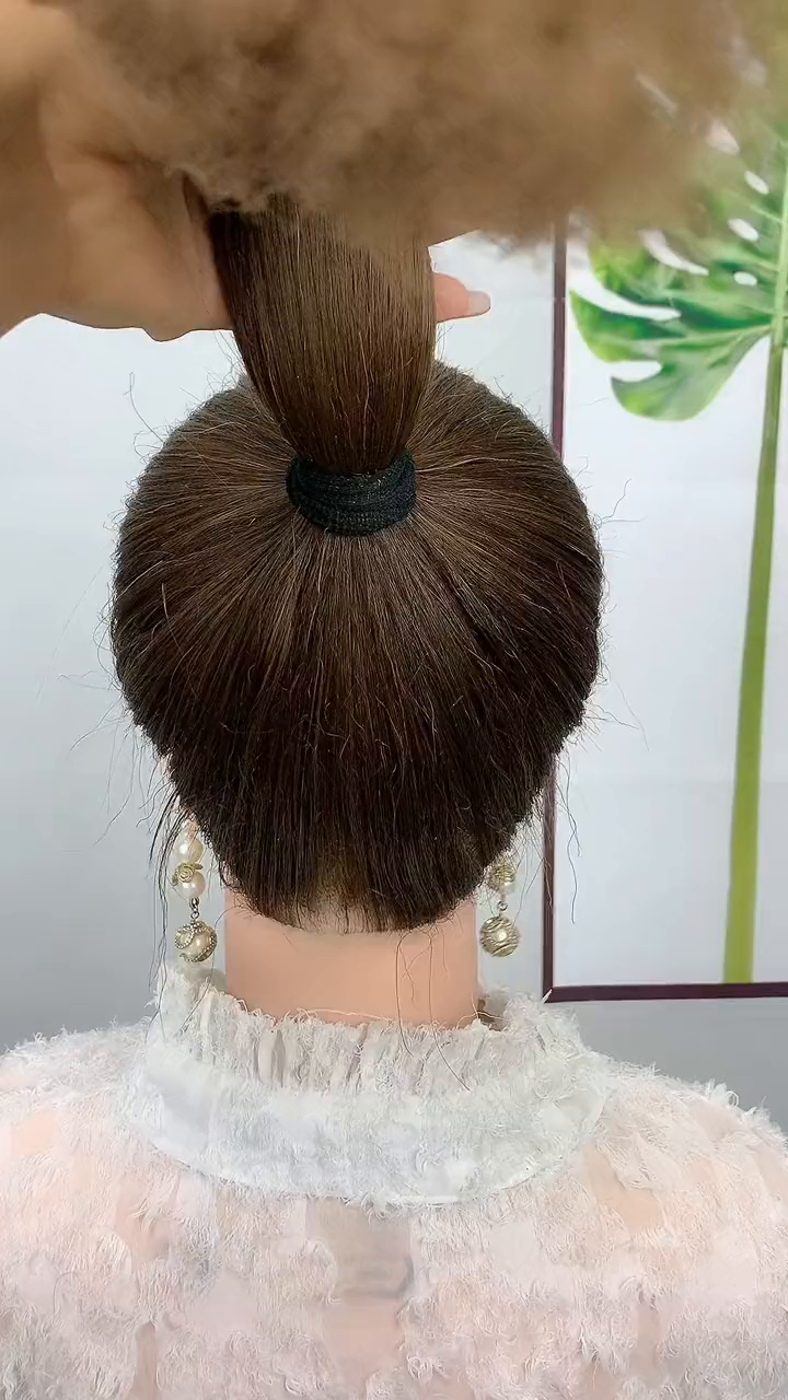 穿旗袍必学的简单气质盘发