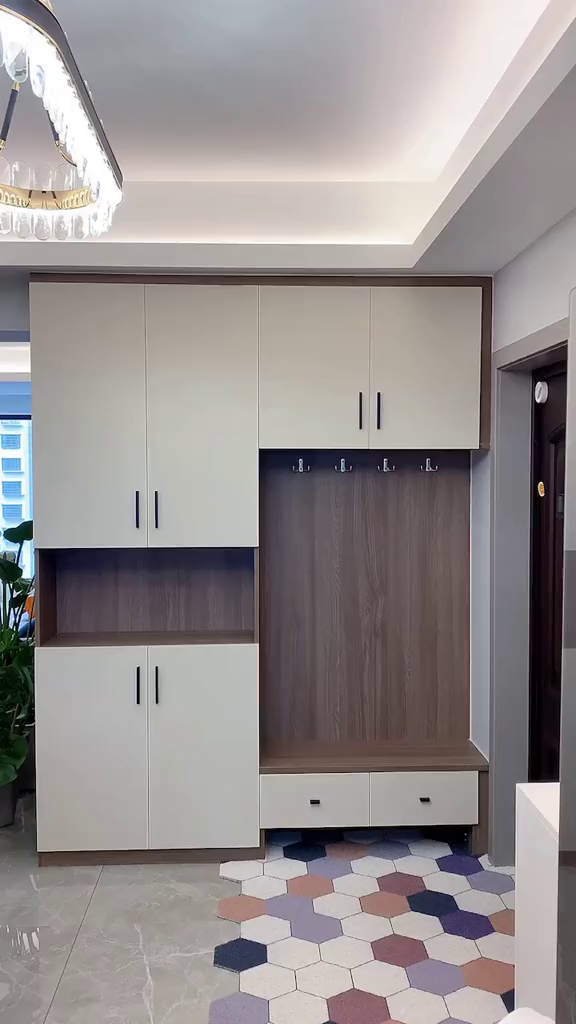 花了八千多做的鞋柜满意的是挂衣区和换鞋区