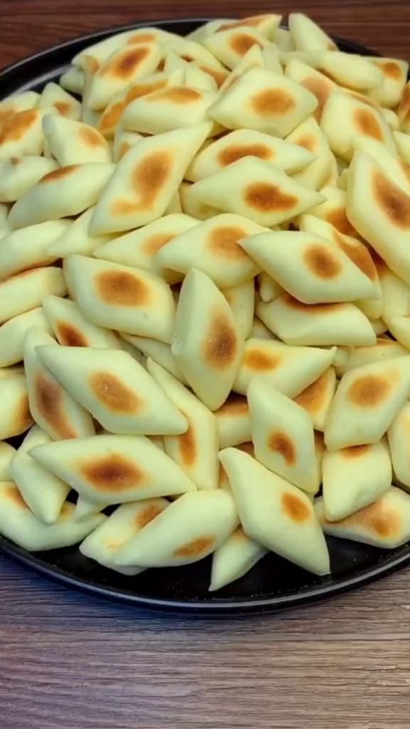 三个鸡蛋一碗面做面旗子孩子特别喜欢吃