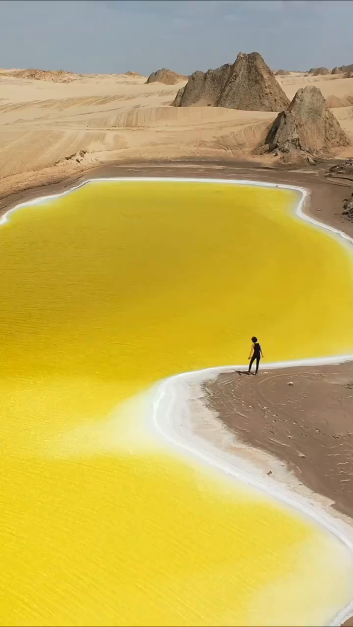 这是我见过大西北最美的盐湖俄博梁硫磺湖