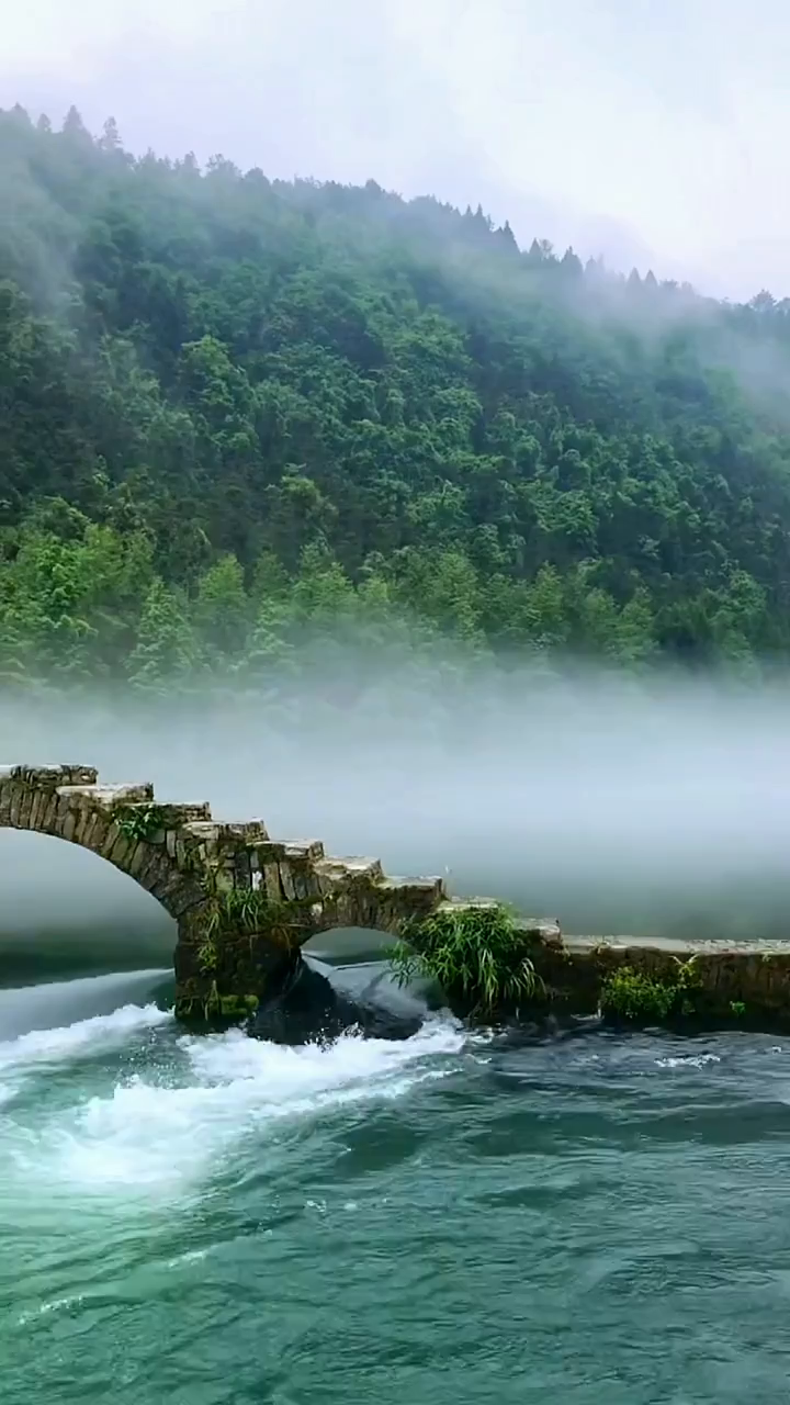 湘西《长潭岗》是一个被遗忘的人间仙境,是治愈伤痛的好地方-度小视