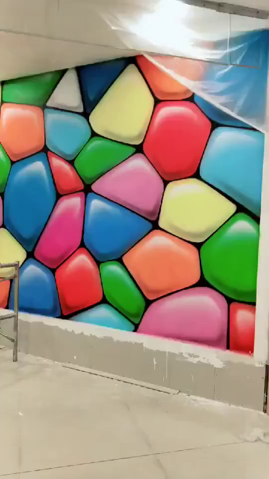 彩色石头墙绘艺术