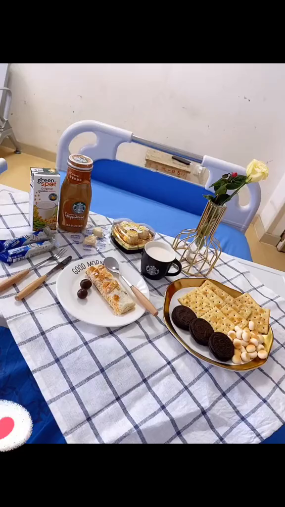 在医院的早餐给自己准备个小小的仪式感,认真吃个早餐调整