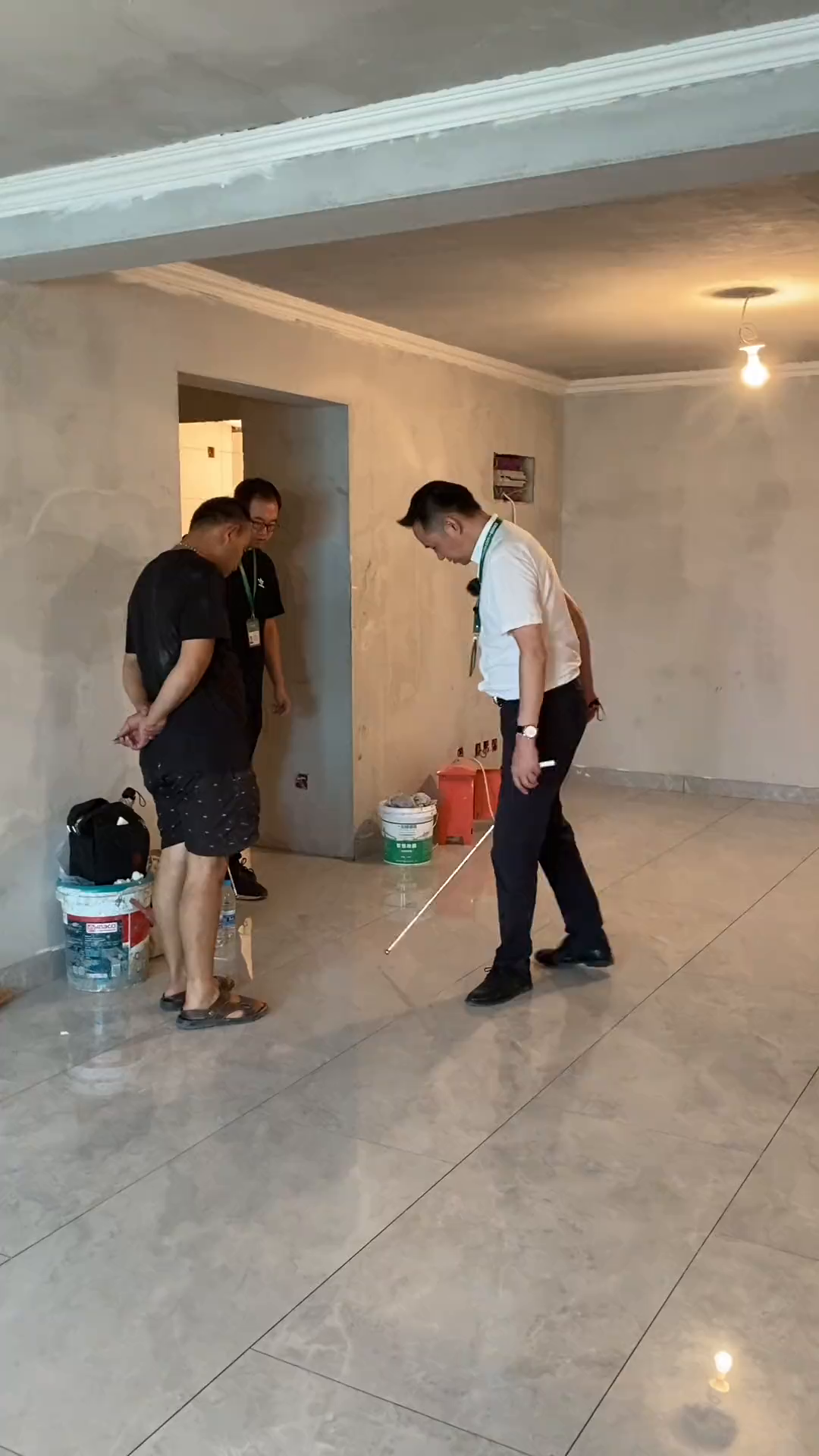 验收地砖空鼓咱有一说一这样处理才靠谱