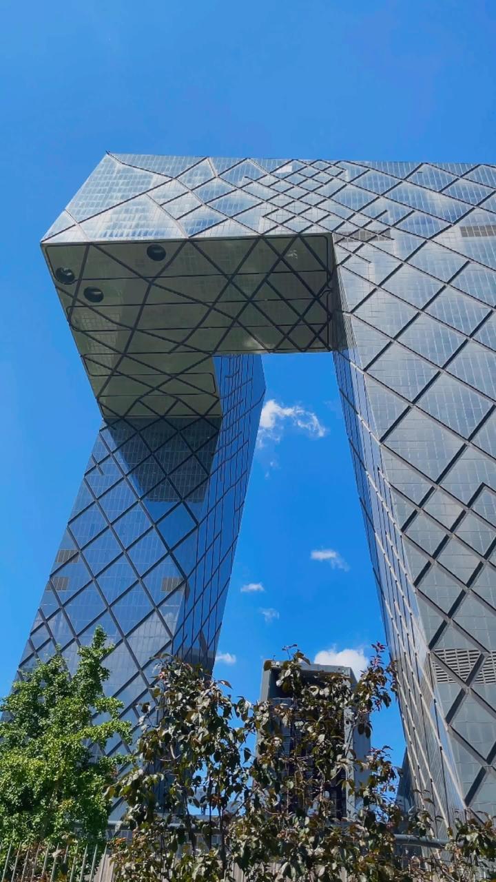 造型奇特的中央电视台总部大楼