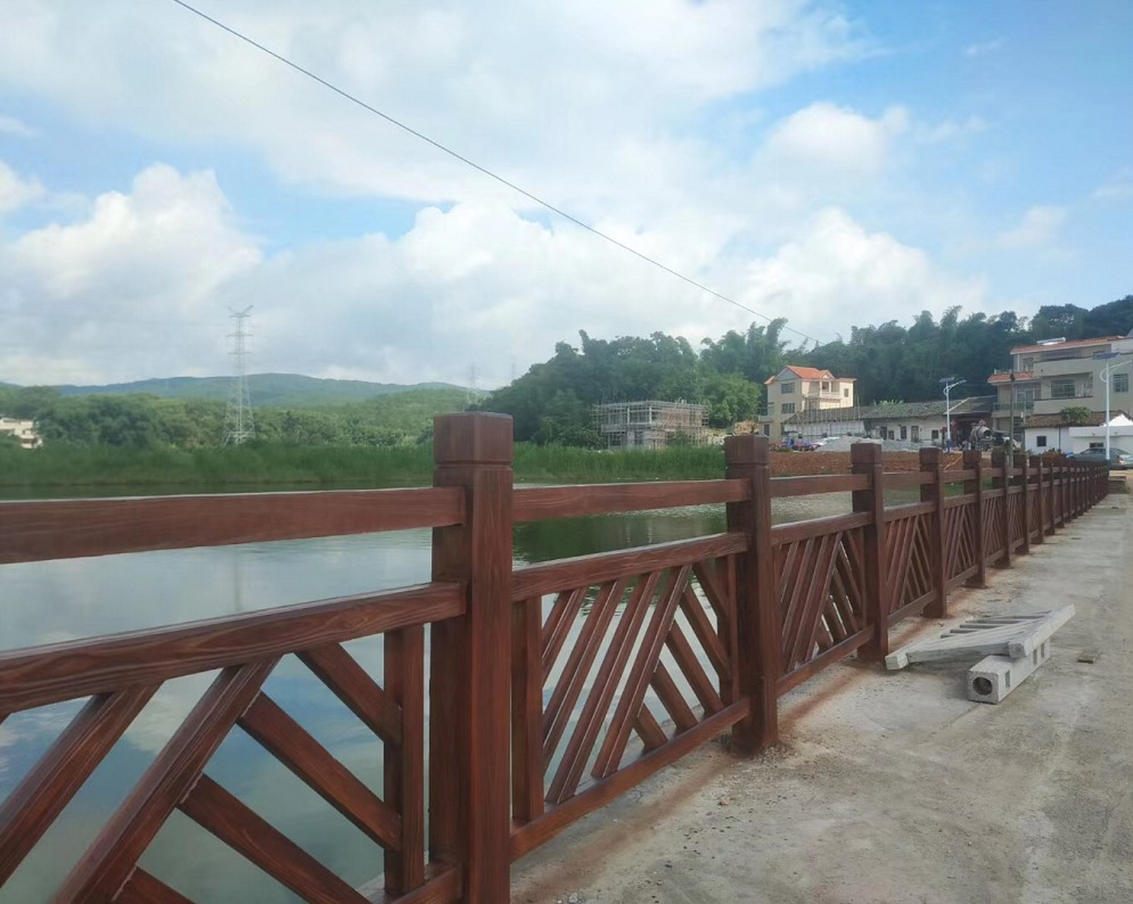 1米8万字仿木栏杆# #江西艺高景观# 广东云浮农村池塘1