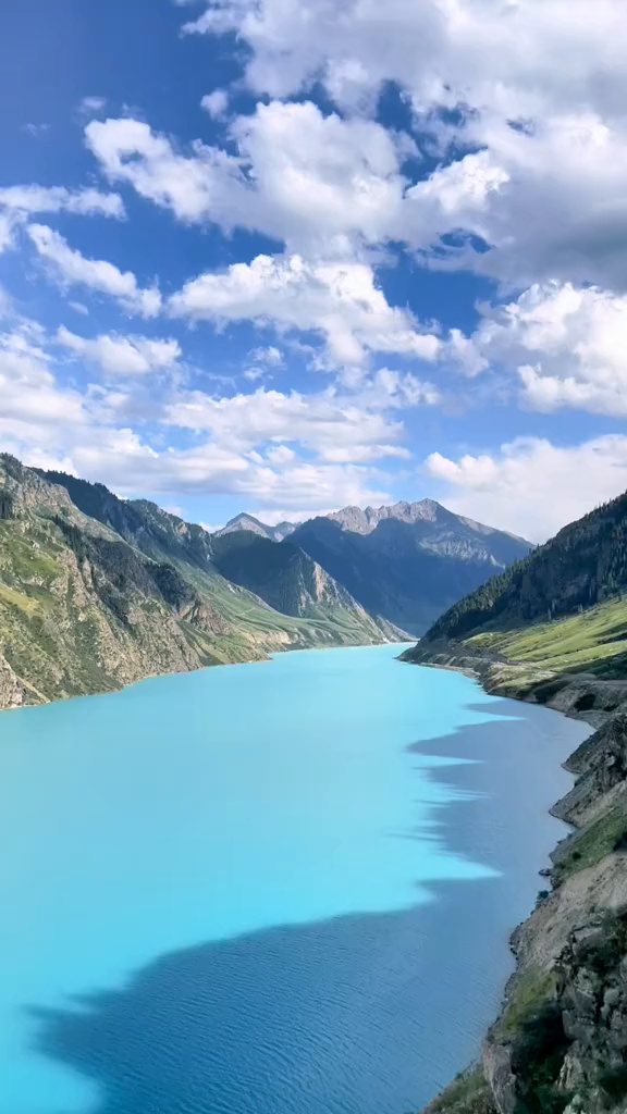 昭苏玉湖!新疆自驾游最美的风景在路上开着房车去旅行