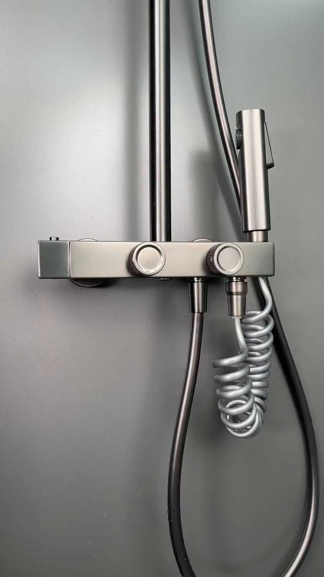 不一般的四档位枪灰色恒温花洒套装-度小视