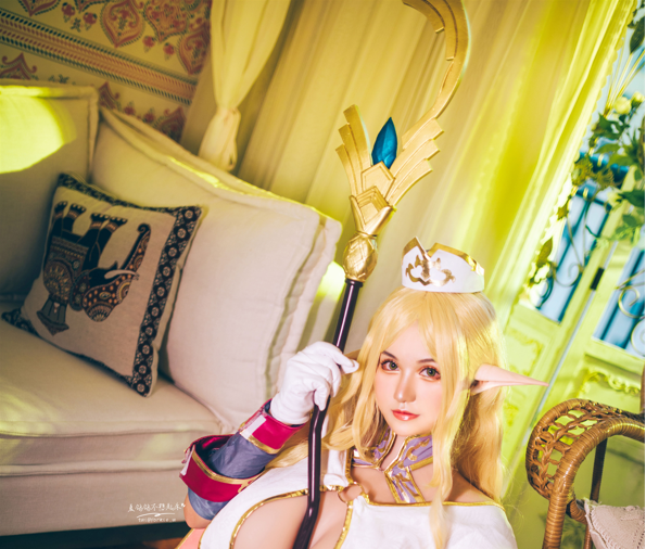 夏鸽鸽不想起床《精灵村》cos作品图片赏析插图2