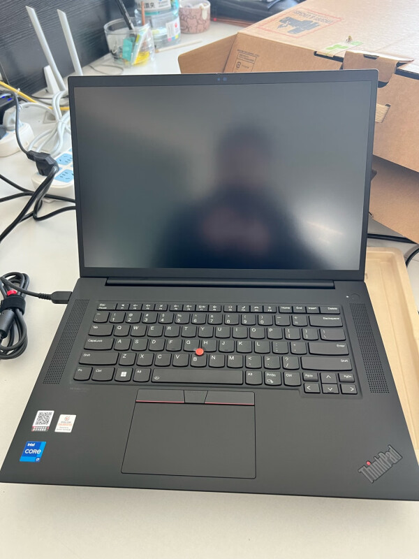 联想thinkpadx1隐士笔记本怎么样?心得:强大性能,轻薄便携