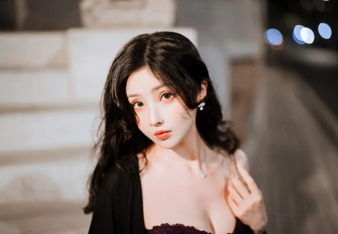 火辣冷酷!COS女神rioko凉凉子横扫cos圈的绝世魅力插图1 火辣冷酷!COS女神rioko凉凉子横扫cos圈的绝世魅力插图1