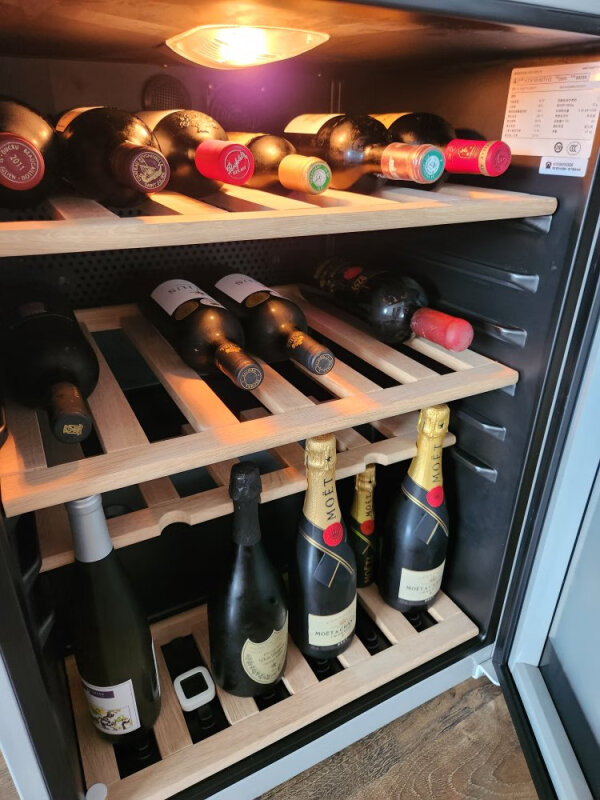 博世冷藏酒柜怎么样?感受:品质卓越,功能出众