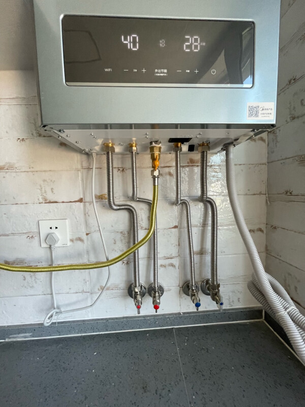 美的燃气壁挂炉值得买吗?测评:高效智能,安全可靠