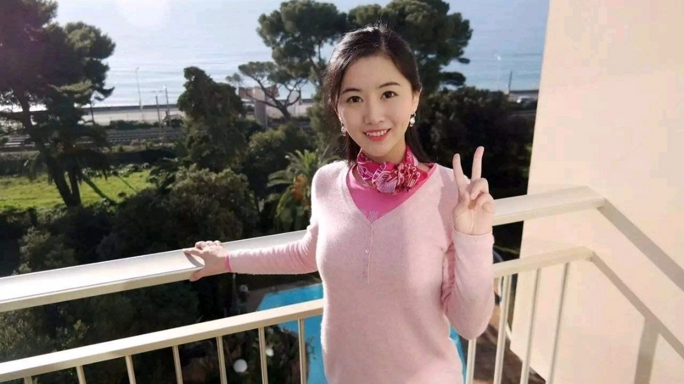 翟欣欣一审被判退还苏家千万财产,捞女终有恶报大快人心!