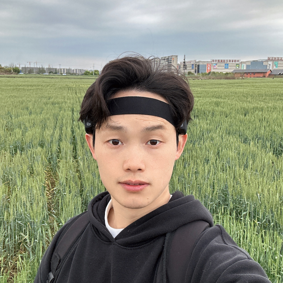 谁也别想阻止我抢冰箱！#运动来一夏##极限运动##第一视角跑酷##野人杰##跑酷##水上闯关##男生女生向前冲#