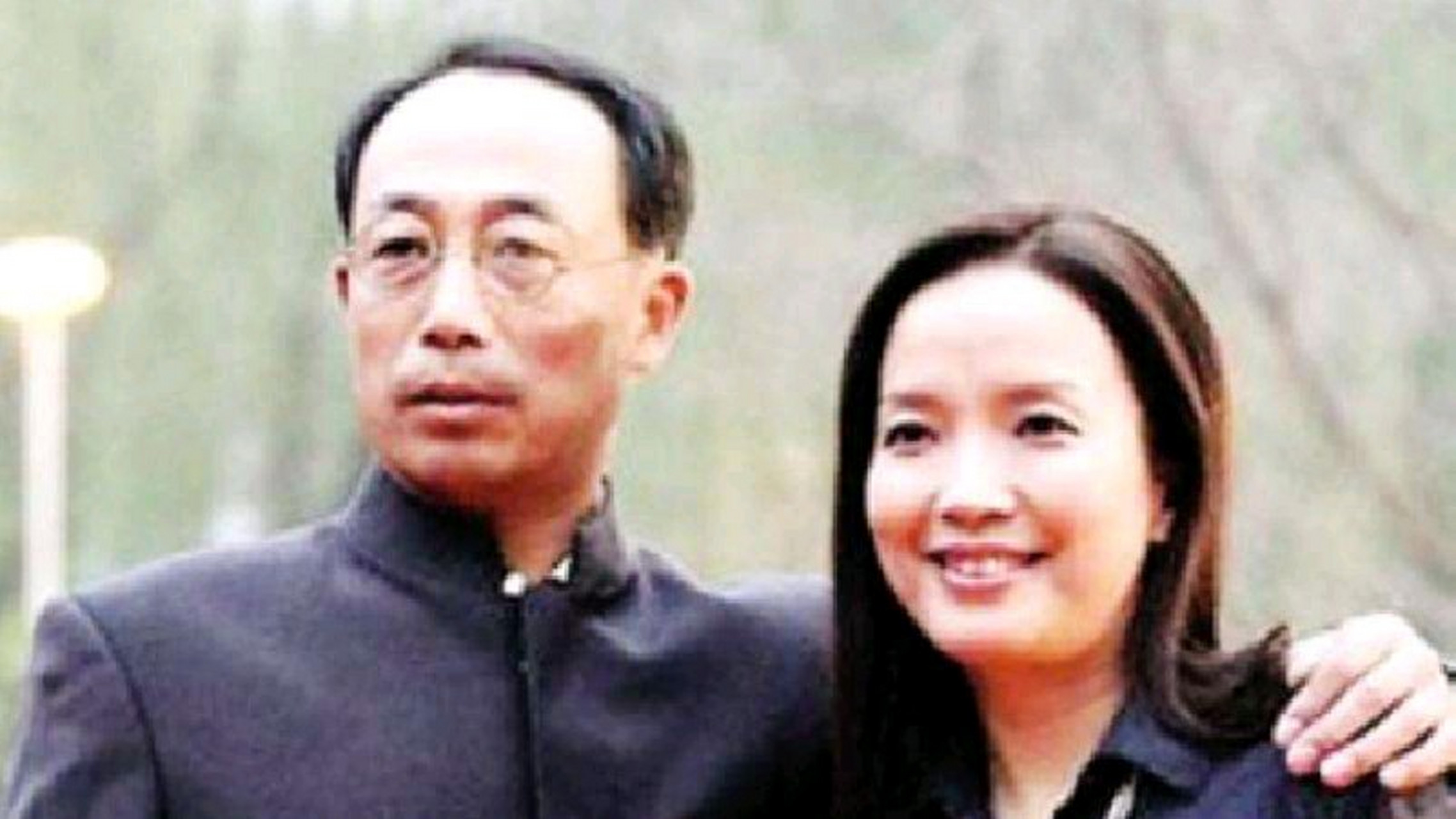 孙海英在国外捡垃圾