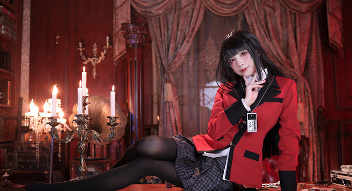 水淼aqua小姐姐的《蛇喰梦子》：活力四射的御姐COS，绝对让你着迷！插图3