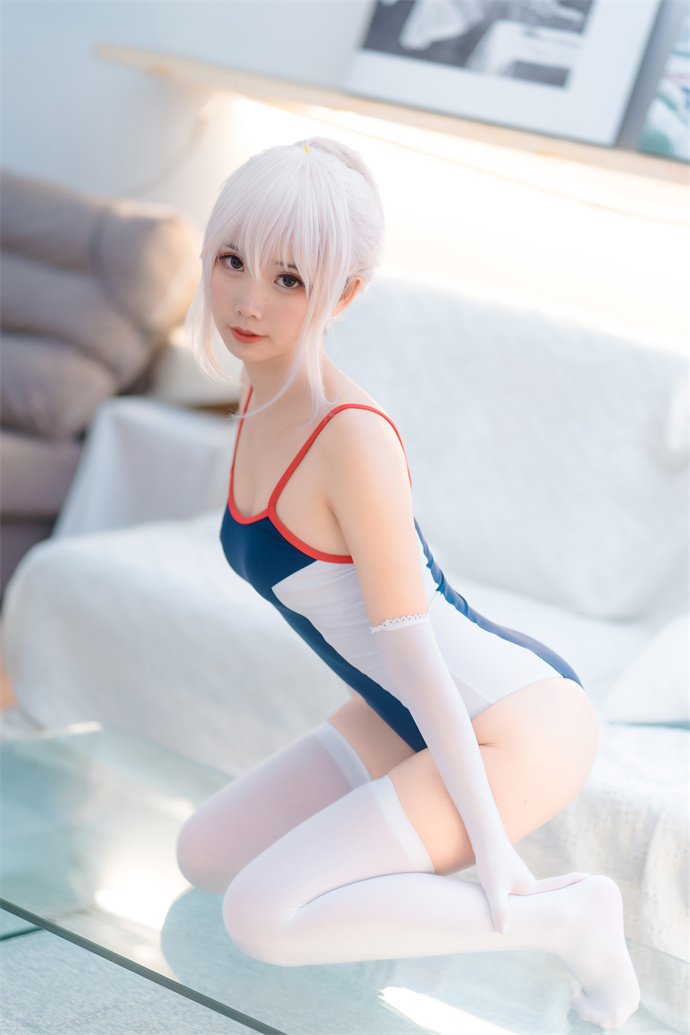 面饼仙儿:穿越死库水与水手服的魅力交织!插图5 面饼仙儿:穿越死库水与水手服的魅力交织!插图5