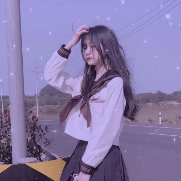 手机控不露脸女生头像(图源网络,侵删)